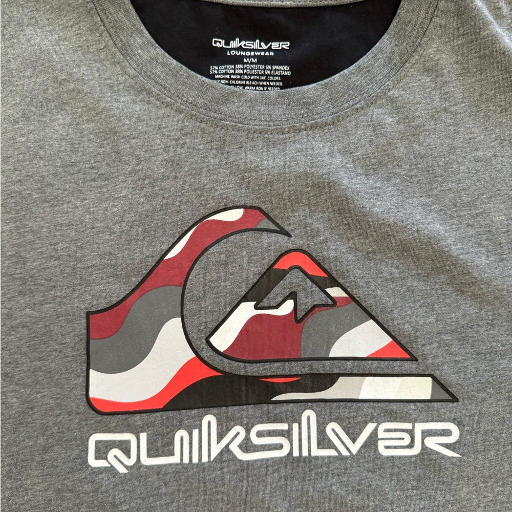 NWT Quiksilver t-shirt sz M